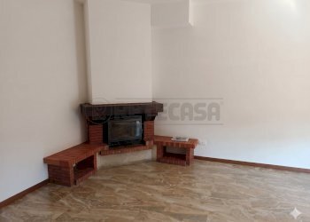 Gemini_Generated_Image_ymc5symc5symc5sy - Three-room apartment Via Toffetti, Crema - photo 6