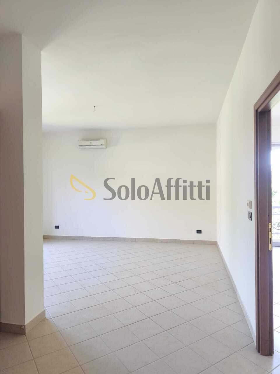 salotto - Quadrilocale Via Juvarra 9, Chieri - foto 2