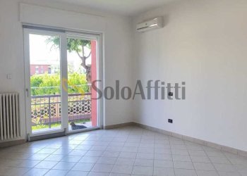 salotto - Four-room apartment Via Juvarra 9, Chieri - photo 1