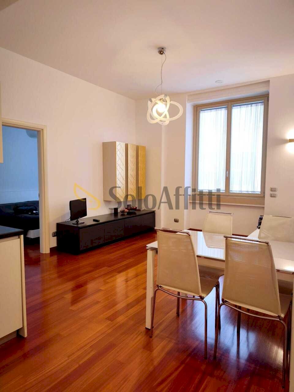 soggiorno - Two-room apartment VIA ARCIVESCOVADO 2, Torino (neighborhood Centro) - photo 1