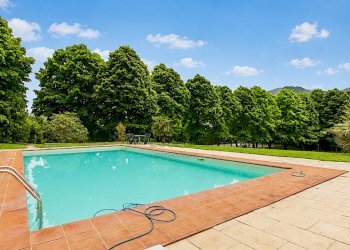vendesi villa moderna con piscina lucca ChatGPT Im - Villa Via di Tiglio 33, Capannori - foto 8