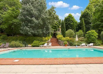 vendesi villa moderna con piscina lucca ChatGPT Im - Villa Via di Tiglio 33, Capannori - foto 13