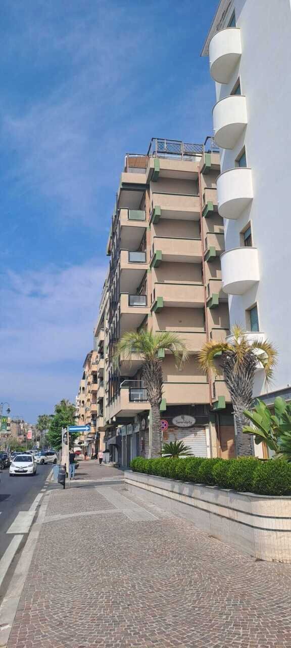 Palazzo - Apartment Via Ancona, Nettuno - photo 2