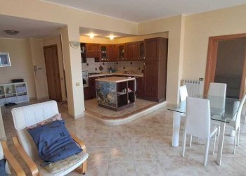 Salone triplo - Apartment Via Ancona, Nettuno - photo 11