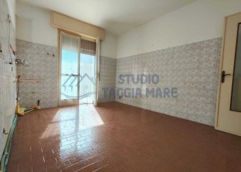 0129c5fa-3fad-4271-a759-8d7b5fece813 - Appartamento Via San Francesco, Taggia - foto 2