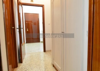 CORRIDOIO - Three-room apartment Via Alessandro Manzoni, Perugia - photo 11