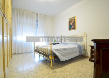 CAMERA - Three-room apartment Via Alessandro Manzoni, Perugia - photo 12