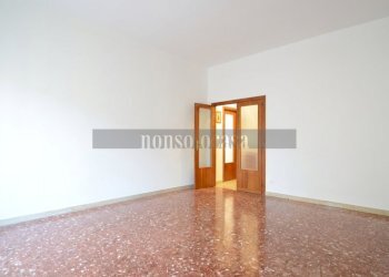 SALA - Three-room apartment Via Alessandro Manzoni, Perugia - photo 4