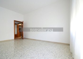 CAMERA MATRIMONIALE - Three-room apartment Via Alessandro Manzoni, Perugia - photo 11