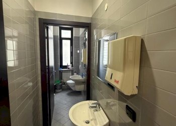 4.1 BAGNO.jpeg - Ufficio Piazza Dante 10, Genova - foto 10