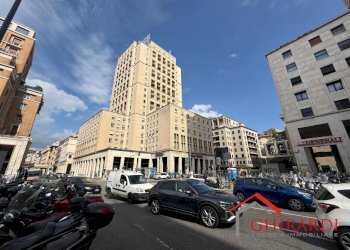 8.0 ESTERNO.jpeg - Ufficio Piazza Dante 10, Genova - foto 16