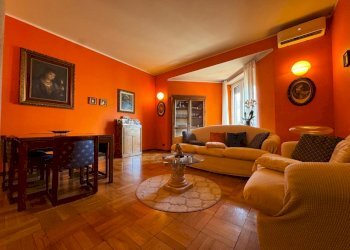 Soggiorno - Two-room apartment Viale Massenzio Masia 79, Como - photo 10