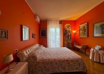 Camera matrimoniale - Two-room apartment Viale Massenzio Masia 79, Como - photo 14