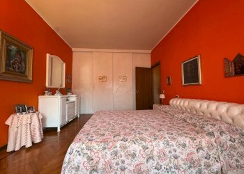 Camera matrimoniale - Two-room apartment Viale Massenzio Masia 79, Como - photo 15
