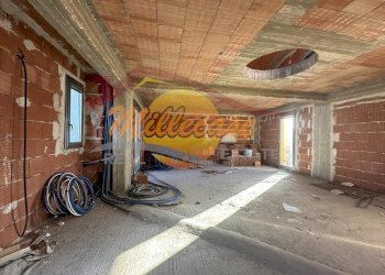 0c0de3ba-0aeb-4279-939d-07325eb12418 - Trilocale VIALE GARRONE, Siracusa - foto 1