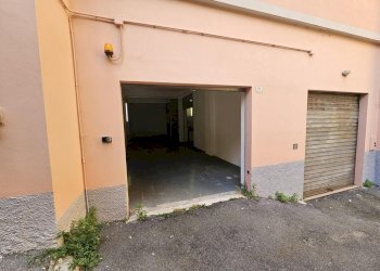 Area accesso - Box circonvallazione  71r, Campomorone - foto 1