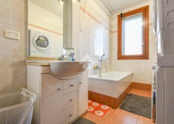 Three-room apartment Via Chiesa Vecchia, Poggio Renatico - photo 20