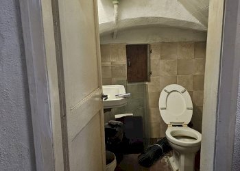 Magazzino piazza aprosio, Genova (zona Sestri Ponente) - foto 9