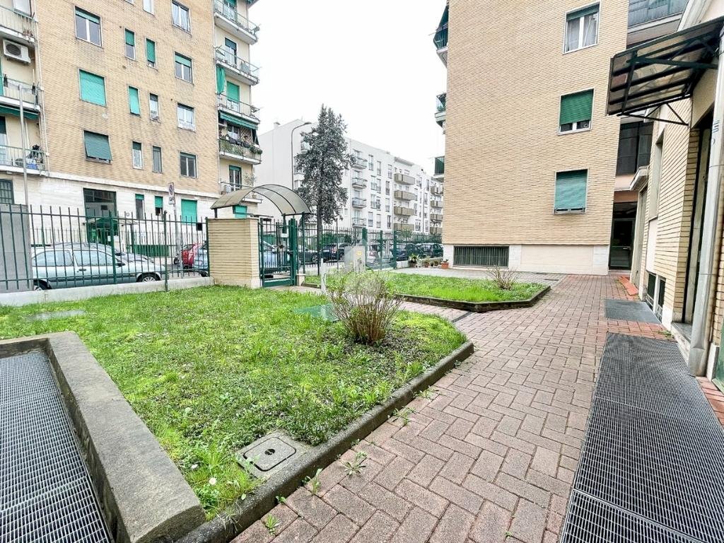 Two-room apartment Via caltagirone, Milano (neighborhood Bruzzano) - photo 1
