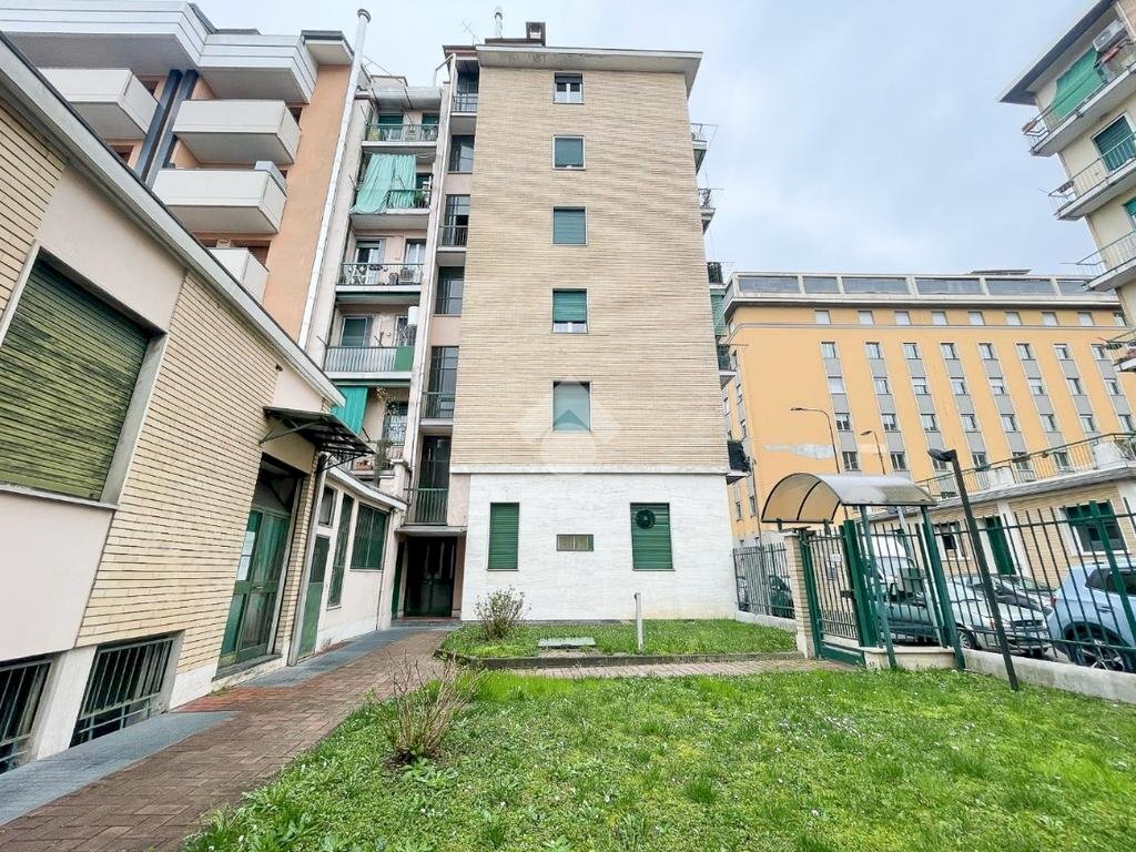 Two-room apartment Via caltagirone, Milano (neighborhood Bruzzano) - photo 2
