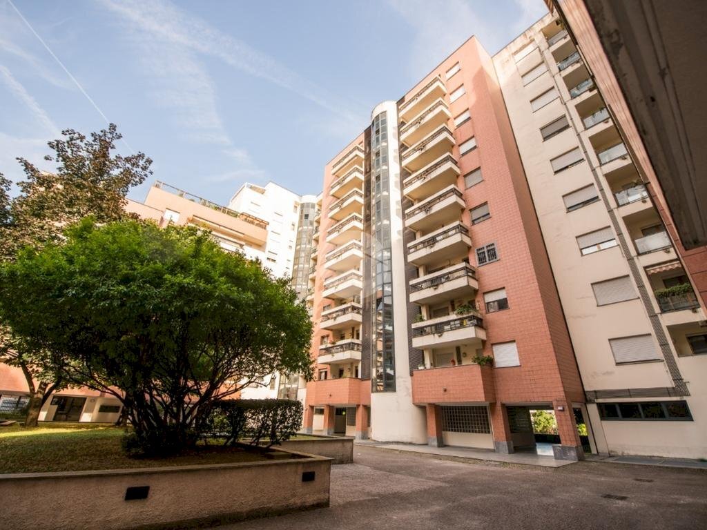 Box Via Caduti In Missione Di Pace, Milano (neighborhood Rubattino) - photo 1