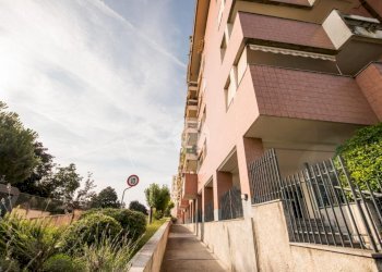 Box Via Caduti In Missione Di Pace, Milano (neighborhood Rubattino) - photo 2