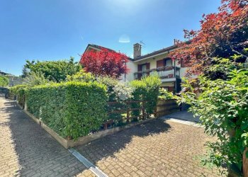 Villa a Schiera Via Alessandro Passerin D'Entreves, Aosta - foto 3