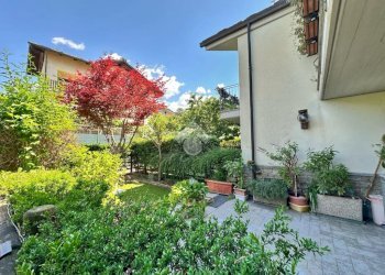 Villa a Schiera Via Alessandro Passerin D'Entreves, Aosta - foto 4