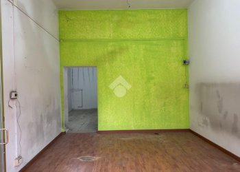 Negozio Negozio/Ufficio Via San Donato, Bologna (zona San Donato) - foto 2