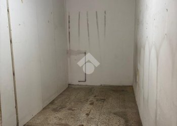 Negozio Negozio/Ufficio Via San Donato, Bologna (zona San Donato) - foto 3