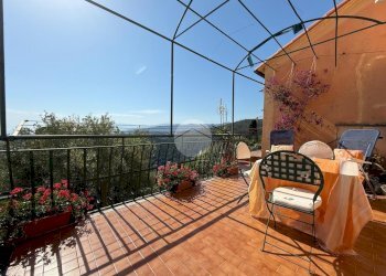 Appartamento Salita Poggio di Apparizione, Genova (zona Apparizione) - foto 2