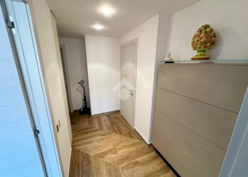 Four-room apartment Via Roma, Paullo - photo 8