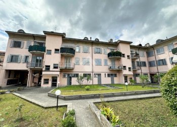Four-room apartment Via Roma, Paullo - photo 28