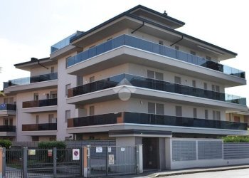 Two-room apartment Via Cavour, San Giuliano Milanese - photo 2