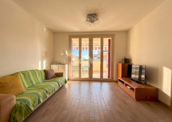 Three-room apartment Via Puglia, Grezzago - photo 2