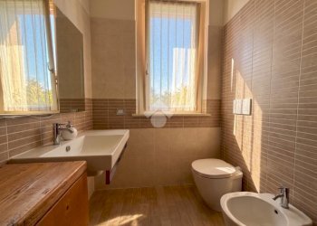 Three-room apartment Via Puglia, Grezzago - photo 16