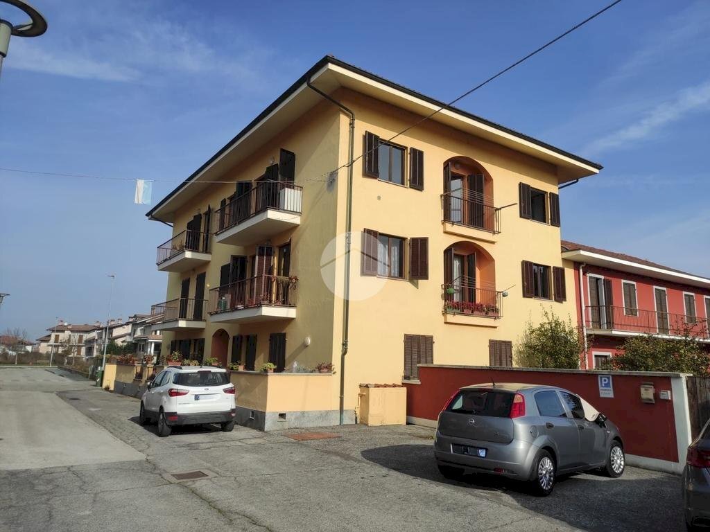 Four-room apartment Via Prato, Cavallermaggiore - photo 1