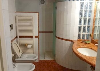 Bagno - Four-room apartment via Ulisse Aldrovandi, Carpi - photo 12
