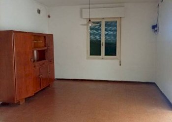 Stanza non arredata - Villa via 25 Aprile, Novi di Modena - foto 12