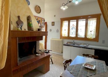 Cucina - Casa indipendente via Giuseppe Verdi, Neviano - foto 16