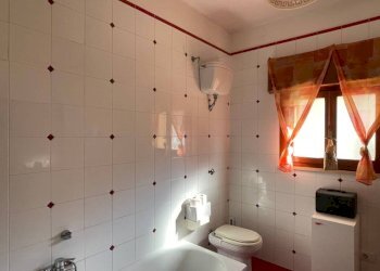 Bagno - Casa indipendente via Giuseppe Verdi, Neviano - foto 32