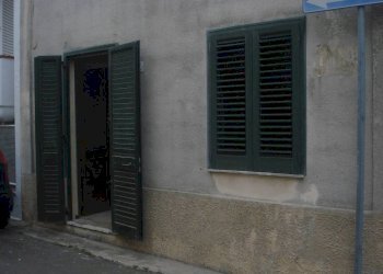 Facciata - Casa indipendente via Francesco Petrarca, Melissano - foto 1