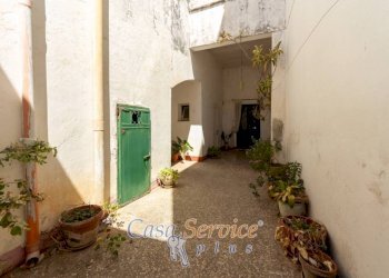 Cortile interno - Casa indipendente via San Lillo, Ruffano - foto 2