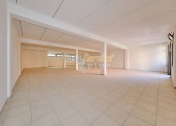Interno non residenziale - Negozio via Duca delle Puglie, Matino - foto 8