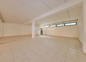 Interno non residenziale - Negozio via Duca delle Puglie, Matino - foto 11