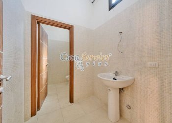 Bagno - Negozio via Duca delle Puglie, Matino - foto 12