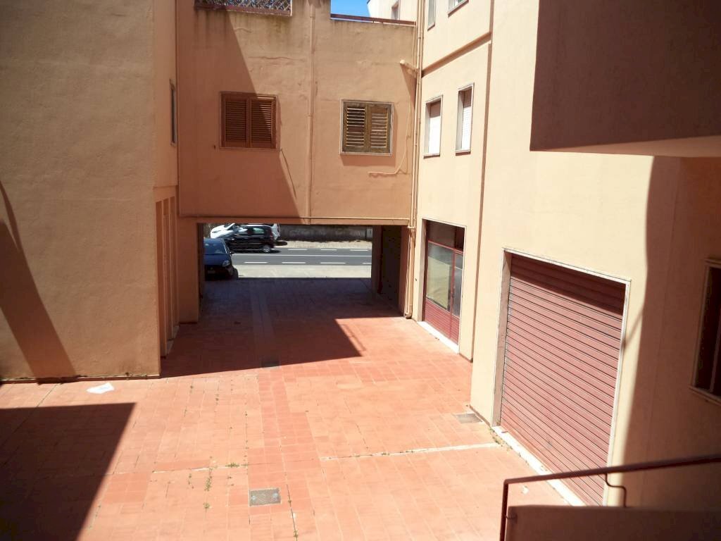 viste - Shop via Roma, Matino - photo 1