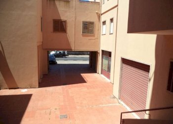 viste - Shop via Roma, Matino - photo 1