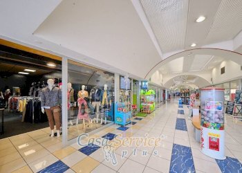 vetrina - Shop strada Provinciale Collepasso, Matino - photo 3