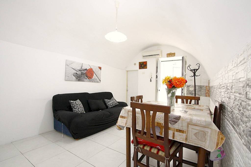 Salone - Casa indipendente via Impero, 58, Parabita - foto 2